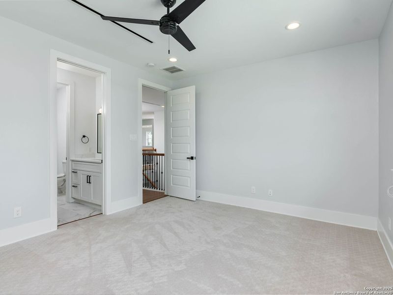 Spacious, unfurnished interior of a new home in , Spring Branch (Image 35).