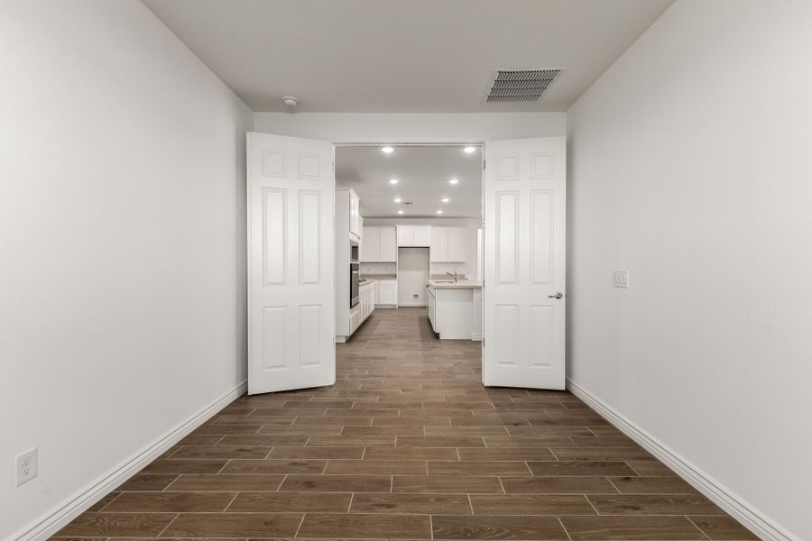 Spacious, unfurnished interior of a new home in Miravida, Surprise (Image 7). Spacious, unfurnished interior of a new home in Miravida, Surprise (Image 7).