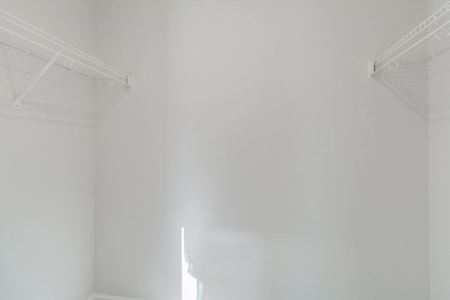 Spacious, unfurnished interior of a new home in Astoria, Columbia (Image 25).