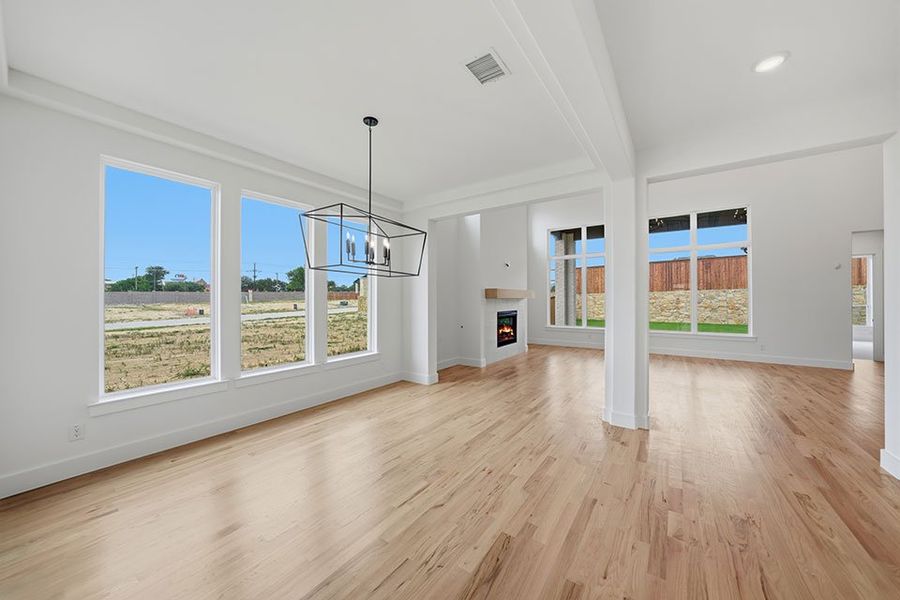 Spacious, unfurnished interior of a new home in Custer Ridge Estates, Allen (Image 23). Spacious, unfurnished interior of a new home in Custer Ridge Estates, Allen (Image 23).