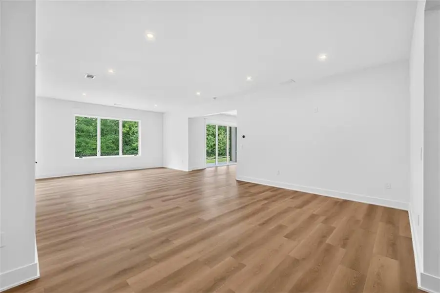 Spacious, unfurnished interior of a new home in , Buford (Image 60). Spacious, unfurnished interior of a new home in , Buford (Image 60).