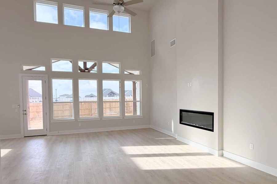 Spacious, unfurnished interior of a new home in The Grove at Blackhawk, Pflugerville (Image 12). Spacious, unfurnished interior of a new home in The Grove at Blackhawk, Pflugerville (Image 12).