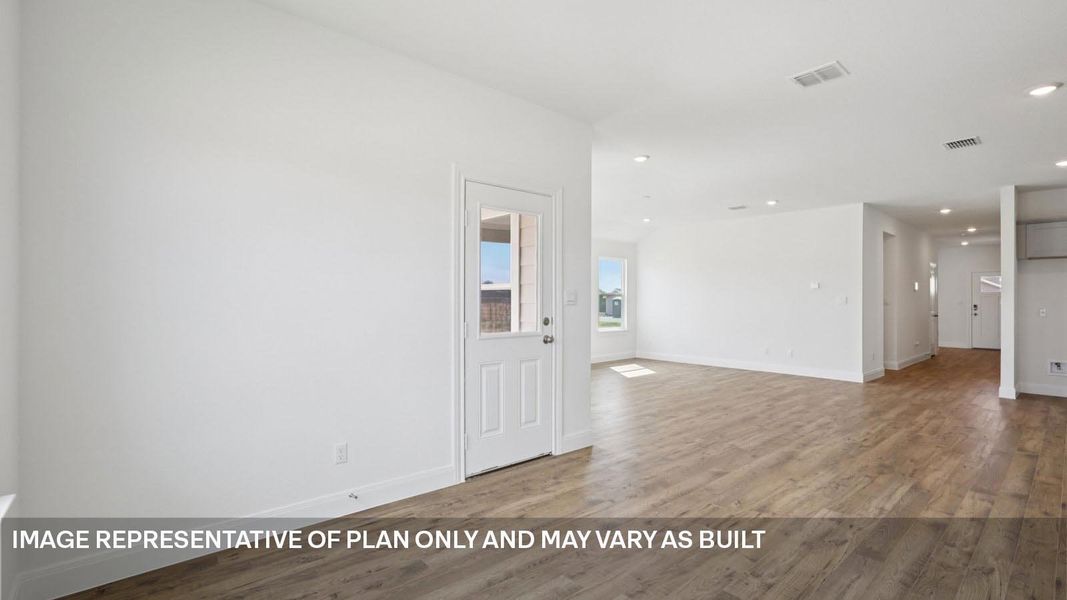 Representative unfurnished interior of a home built from the The Grayson by D.R. Horton in Railhead, Cedar Creek (Image 17).