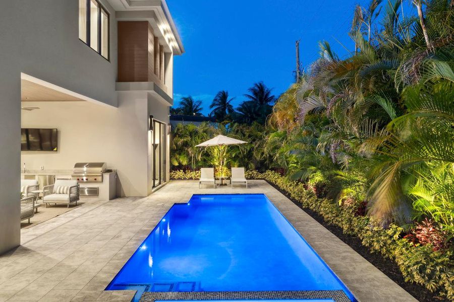 354 NE 4th St Boca Raton FL 98