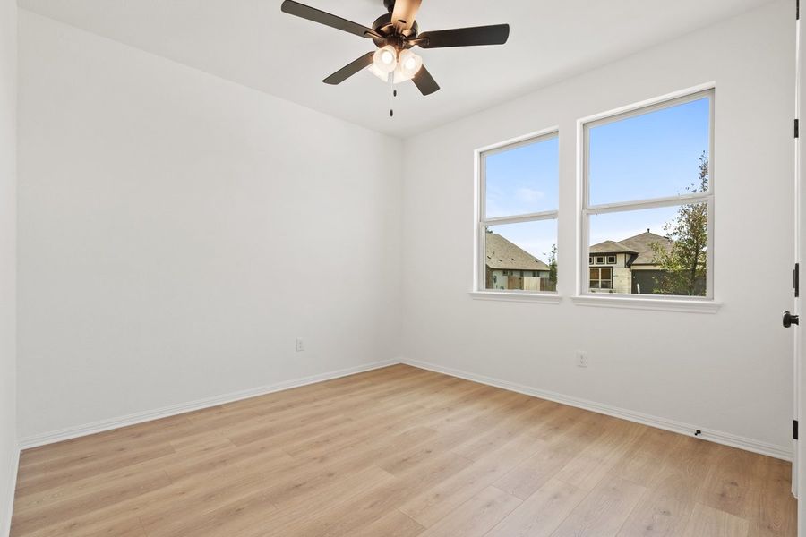 036_lb107674_980 036_lb107674_980