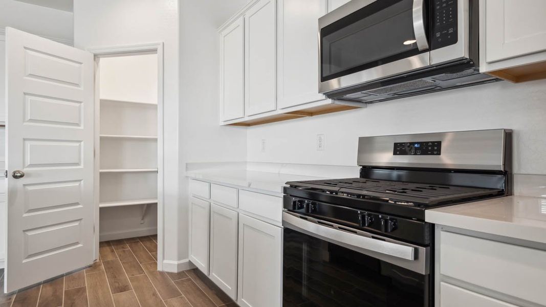 Furnished interior view inside a new home in Magma Ranch Vistas, Florence (Image 6).