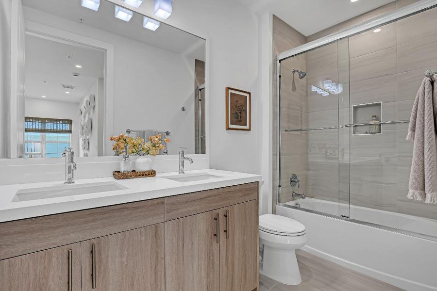 109 Royal Palm (8) 109 Royal Palm (8)