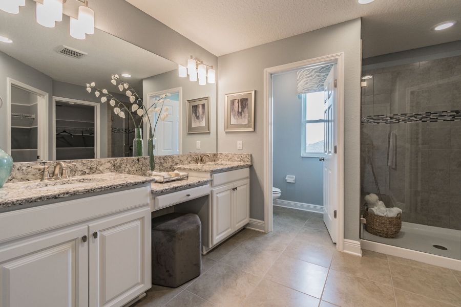 Owner's Bathroom Owner's Bathroom