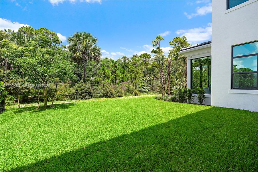 Exterior details and patio area of a home in , Palm Beach Gardens (Image 2).