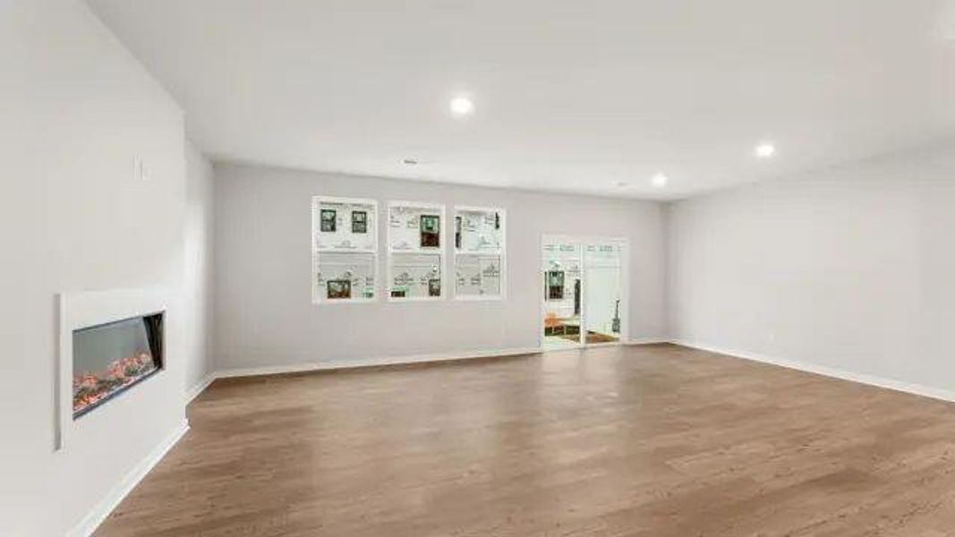 Spacious, unfurnished interior of a new home in Magnolia Square, Austell (Image 19).