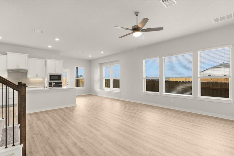 REPRESENTATIVE OF FLOOR PLAN ONLY REPRESENTATIVE OF FLOOR PLAN ONLY
