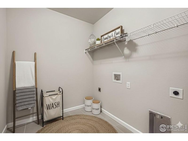 Spacious, unfurnished interior of a new home in Northfield, Fort Collins (Image 24).