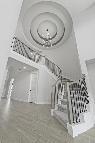 Spacious, unfurnished interior of a new home in Jordan Ranch, Katy (Image 17).