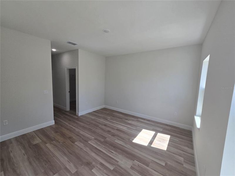 Spacious, unfurnished interior of a new home in , Ocala (Image 28).