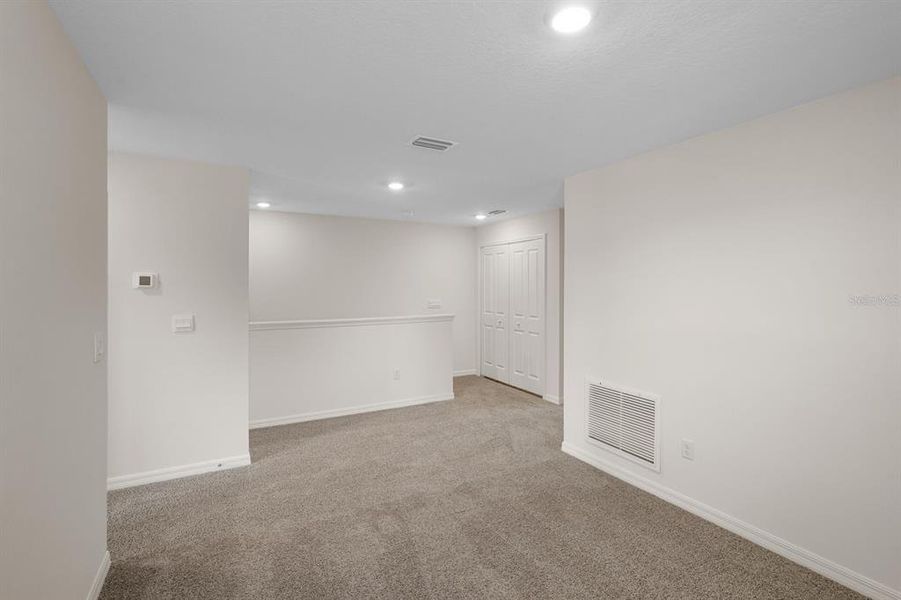 Spacious, unfurnished interior of a new home in Waterleigh, Winter Garden (Image 21).