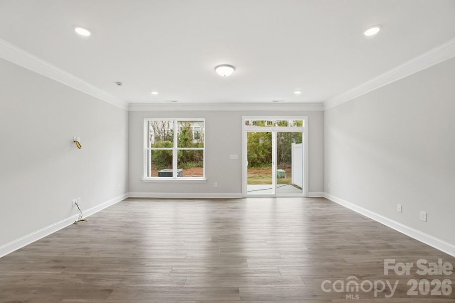 Spacious, unfurnished interior of a new home in Harrisburg Village, Harrisburg (Image 19).