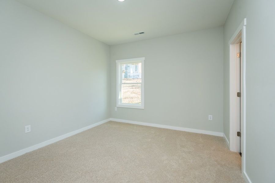 Representative unfurnished interior of a home built from the Thomas by Foundation Home Builders LLC in Pinnix Loop, Burlington (Image 20).