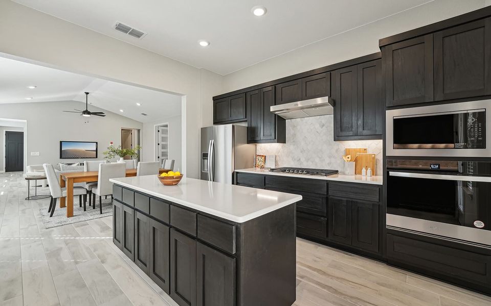 Representative furnished interior of a home built from the Evergreen by Brookfield Residential in Traditional at Kissing Tree, San Marcos (Image 8). Representative furnished interior of a home built from the Evergreen by Brookfield Residential in Traditional at Kissing Tree, San Marcos (Image 8).