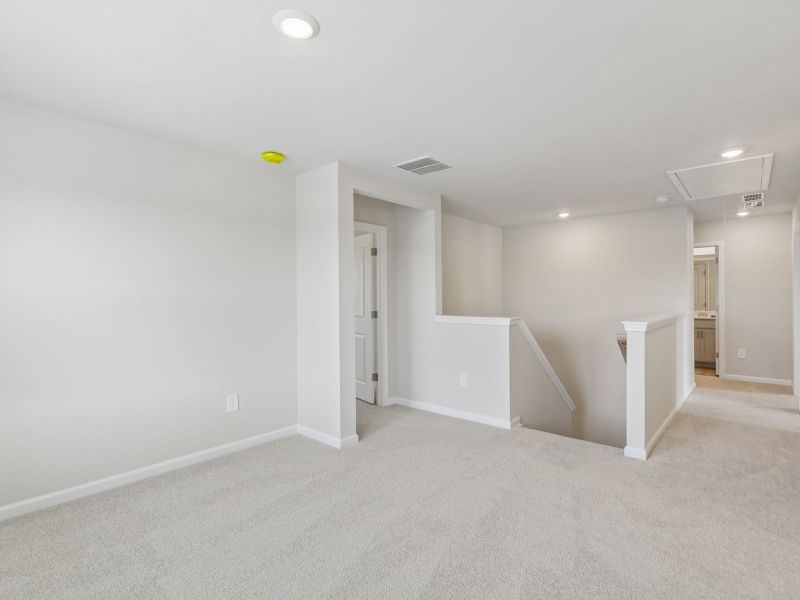 Spacious, unfurnished interior of a new home in Preserve at Mountain Creek, Pendergrass (Image 21).