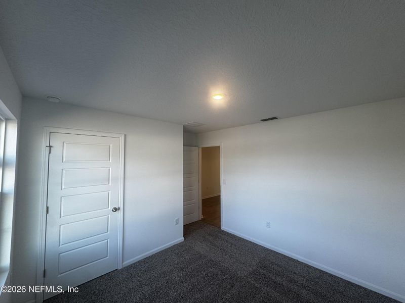 Spacious, unfurnished interior of a new home in The Arbors, Jacksonville (Image 35).