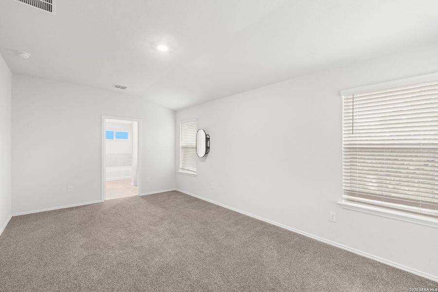 Spacious, unfurnished interior of a new home in Copper Canyon, Bulverde (Image 13).