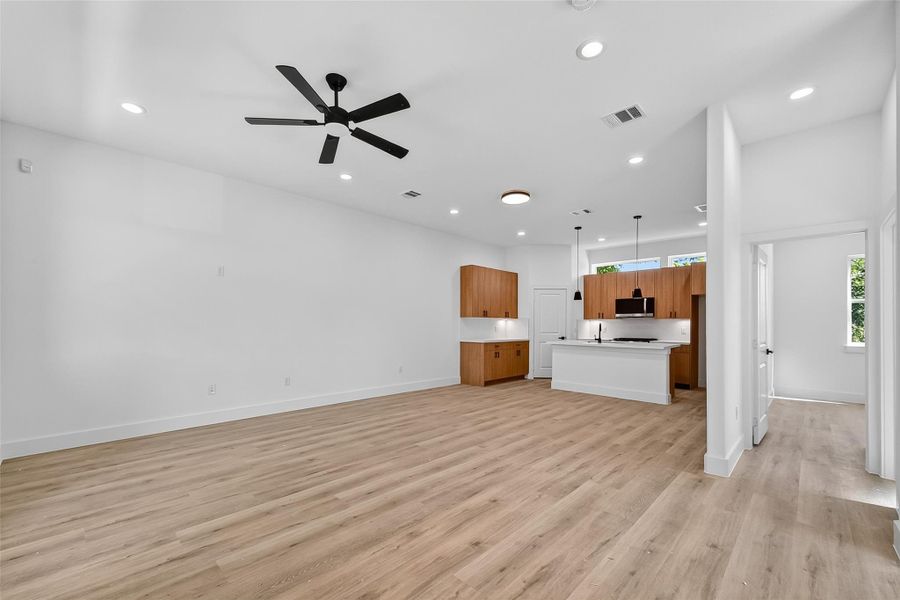 Spacious, unfurnished interior of a new home in , Houston (Image 38). Spacious, unfurnished interior of a new home in , Houston (Image 38).