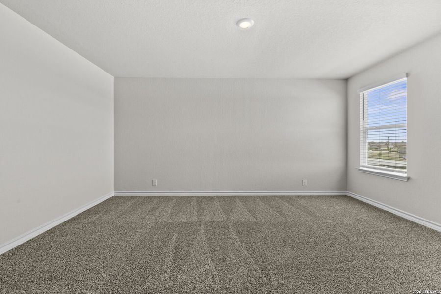 Spacious, unfurnished interior of a new home in Redbird Ranch, San Antonio (Image 29).