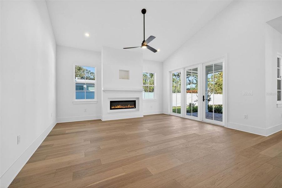 Spacious, unfurnished interior of a new home in , St. Petersburg (Image 22).