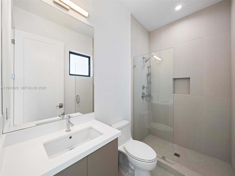 Furnished interior view inside a new home in , Hollywood (Image 49).