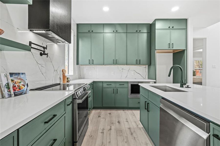 Furnished interior view inside a new home in , Dallas (Image 8). Furnished interior view inside a new home in , Dallas (Image 8).