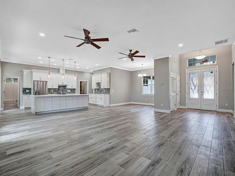 Spacious, unfurnished interior of a new home in , Safety Harbor (Image 44).