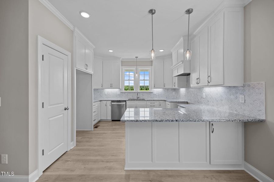 36-web-or-mls-IMG_2100 36-web-or-mls-IMG_2100