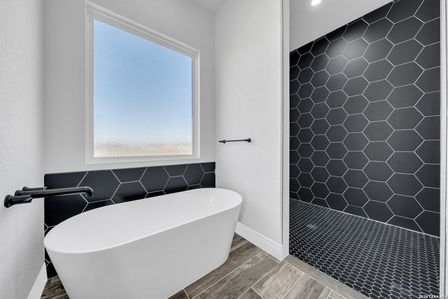 Furnished interior view inside a new home in , La Vernia (Image 7).