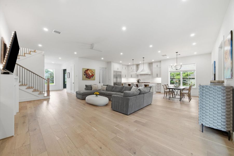 Family room, kitchen dining and Kitchen from this view. Family room, kitchen dining and Kitchen from this view.