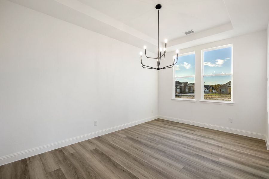 Spacious, unfurnished interior of a new home in Cambridge Crossing, Celina (Image 25).