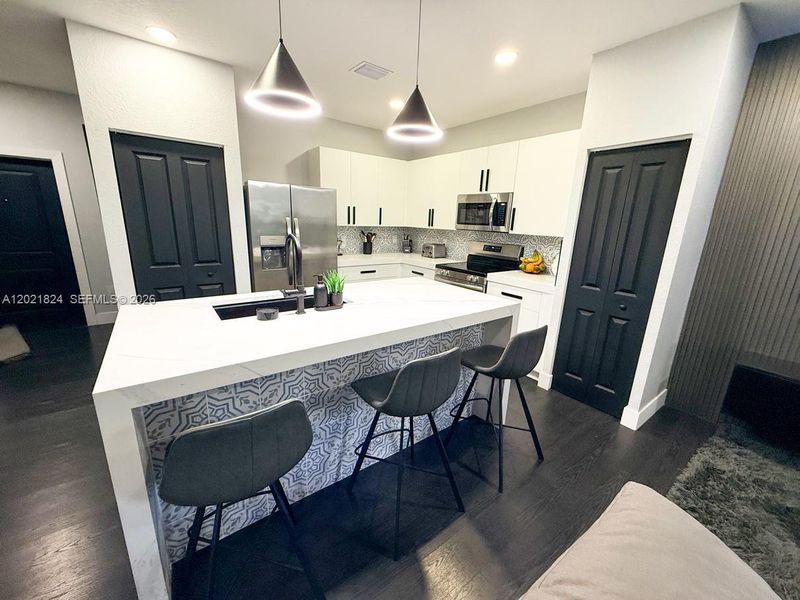 Furnished interior view inside a new home in , Coral Springs (Image 15).