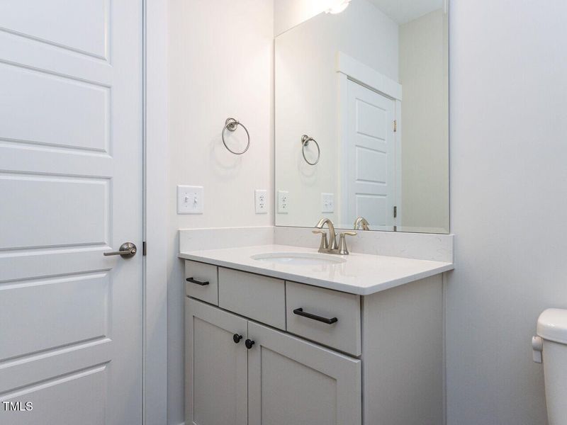 035-1280x960-bathroom