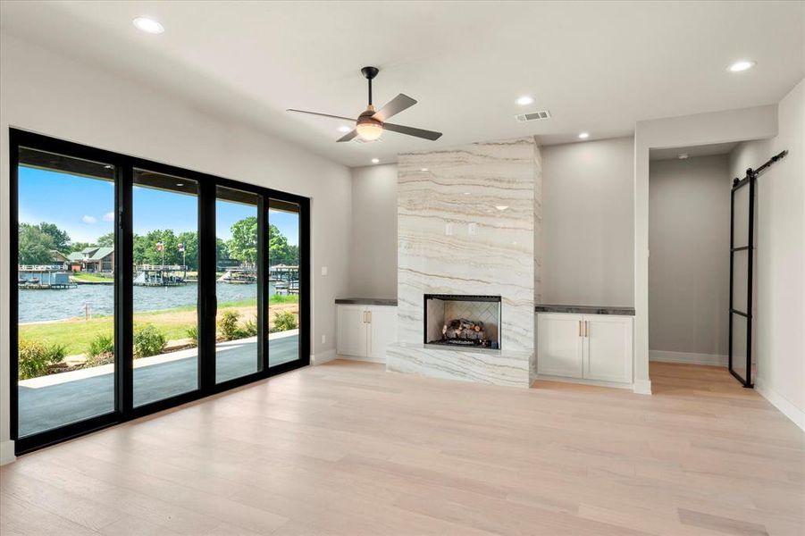 Spacious, unfurnished interior of a new home in , Tool (Image 13).