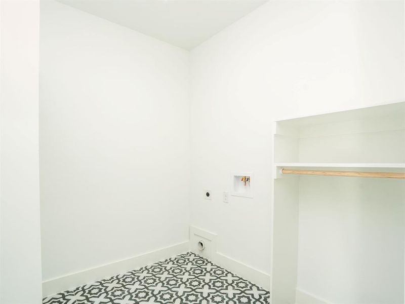 Spacious, unfurnished interior of a new home in , Dallas (Image 25). Spacious, unfurnished interior of a new home in , Dallas (Image 25).