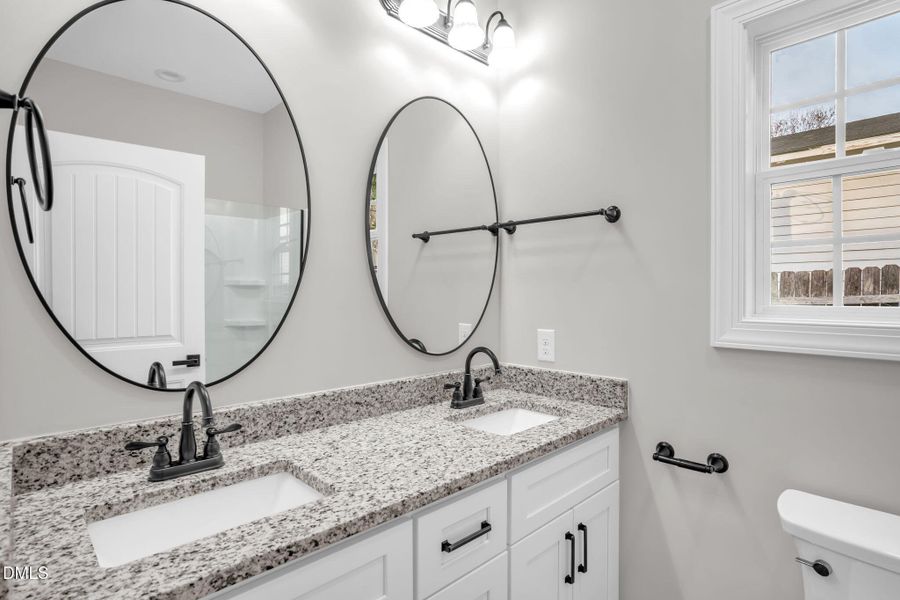 20-web-or-mls-701 East St-20 20-web-or-mls-701 East St-20