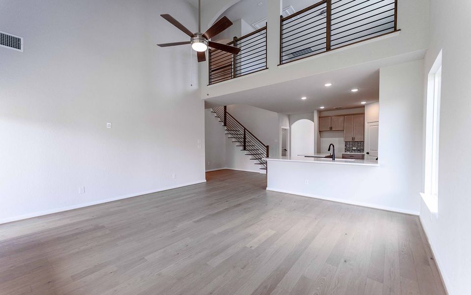 Spacious, unfurnished interior of a new home in Homestead, Schertz (Image 20).