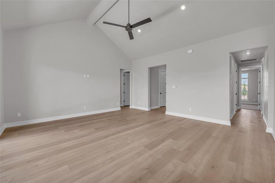 Spacious, unfurnished interior of a new home in Rosenthal Estates, Lorena (Image 25).