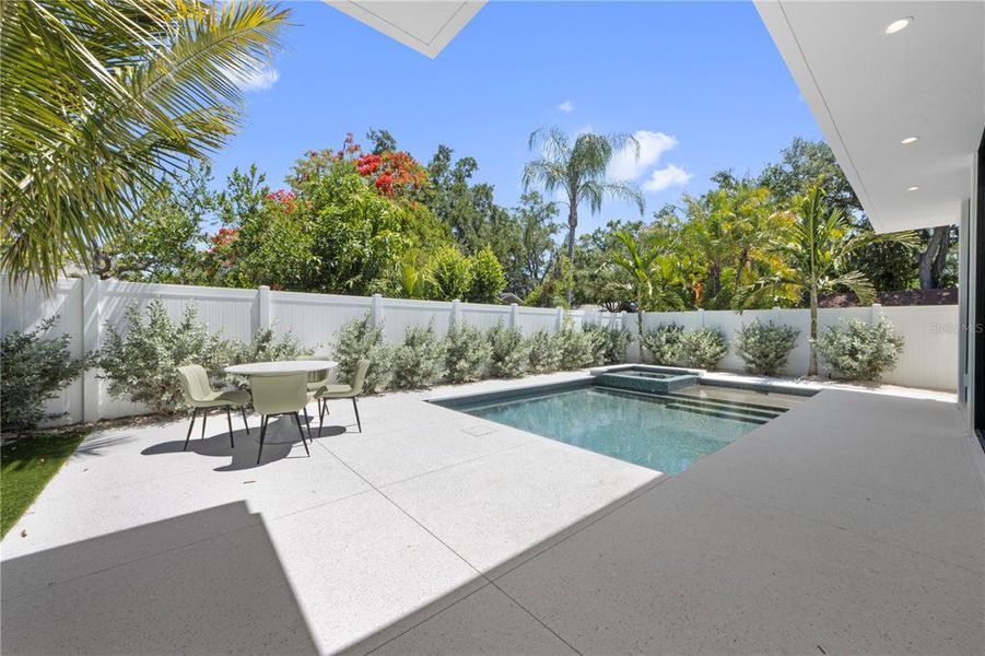 Exterior details and patio area of a home in , Bradenton (Image 27).