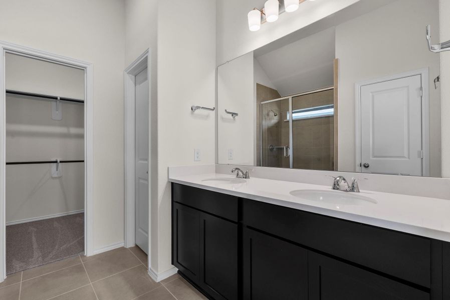 Furnished interior view inside a new home in Grand Central Park, Conroe (Image 10).