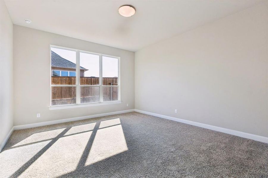 Spacious, unfurnished interior of a new home in Venetian, Weston (Image 13).