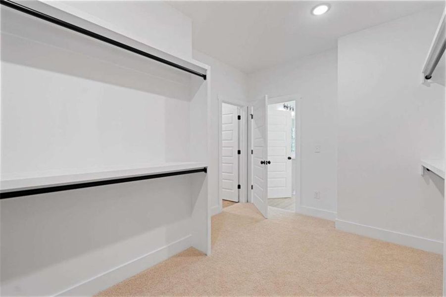 Spacious, unfurnished interior of a new home in , Covington (Image 33).