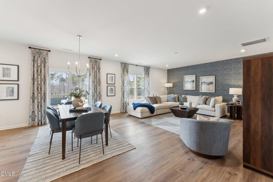 2- HHHunt Homes King Dining Room and Liv