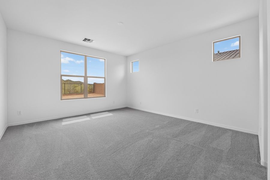Spacious, unfurnished interior of a new home in Ladera Trails, Queen Creek (Image 18).