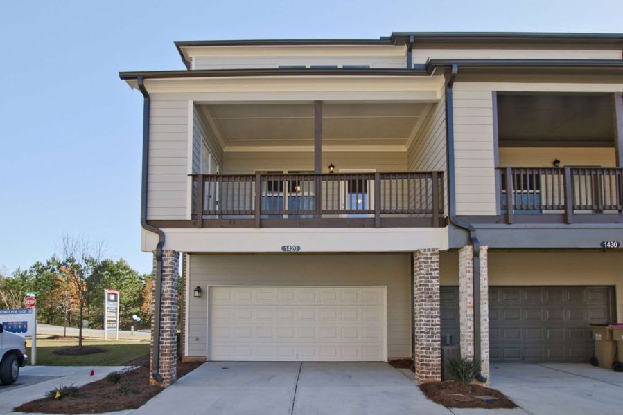Representative exterior details of a home built from the Barwick by KM Homes in Nickel Creek at Newnan Crossing, Newnan (Image 27).