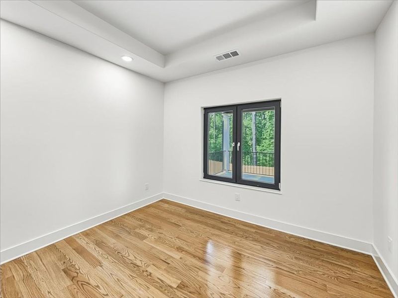 Spacious, unfurnished interior of a new home in , Lawrenceville (Image 44).